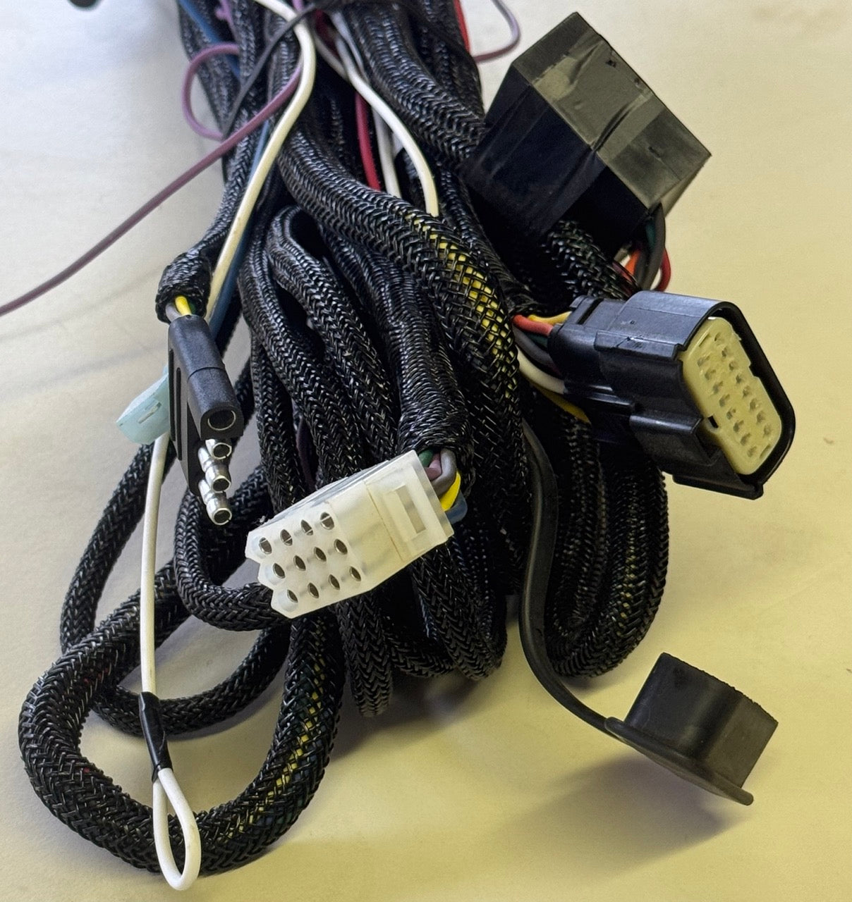23059 SOS HFP VEHICLE HARNESS