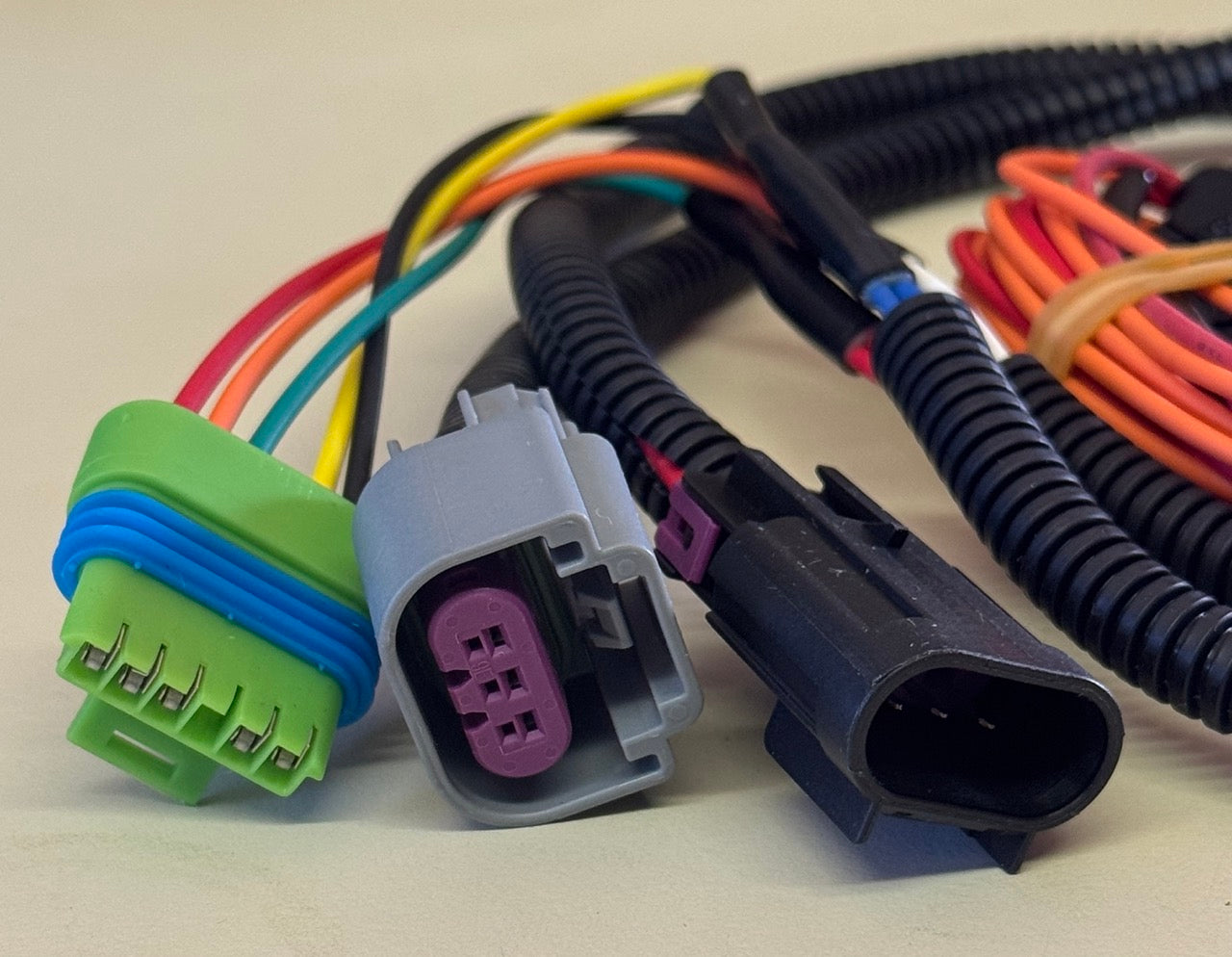 07744  ADAPTOR HARNESS DODGE '13