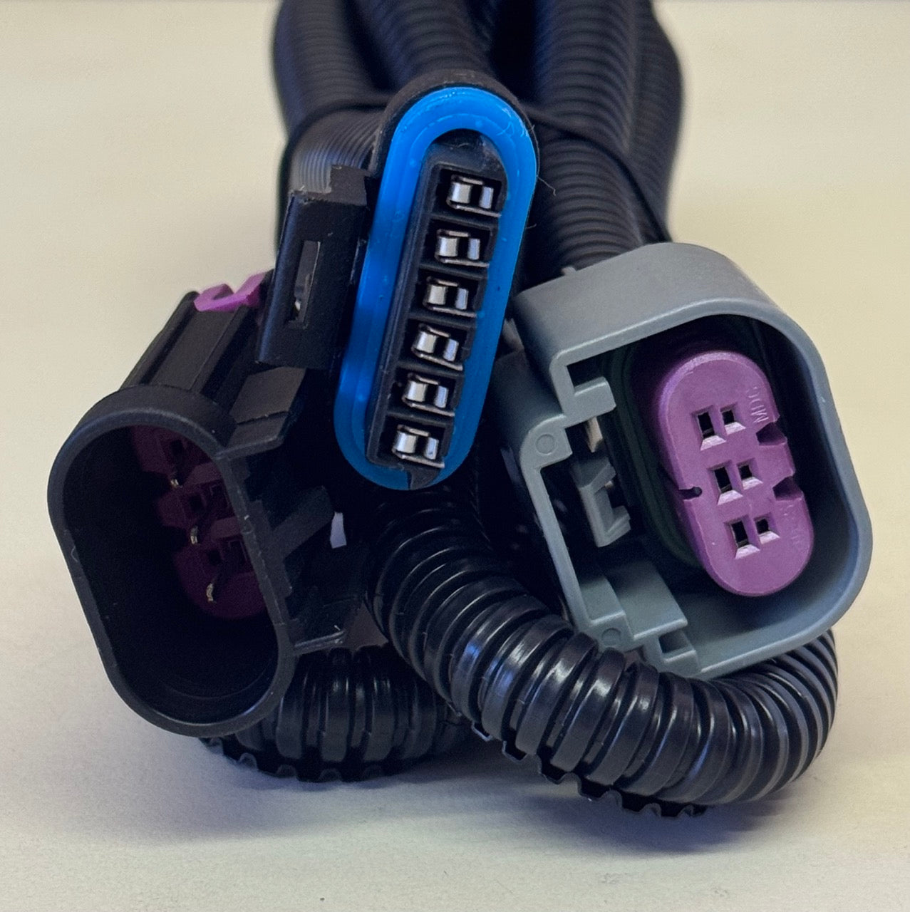 07744  ADAPTOR HARNESS DODGE '13