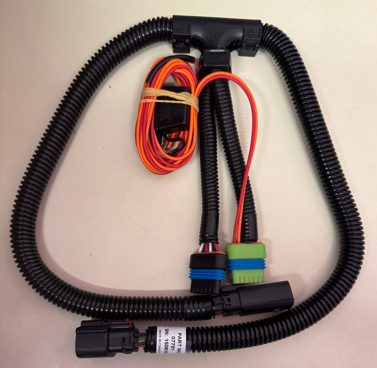 07781	ADAPTER KIT 2016 & UP GM LED (ONLY WIRING)